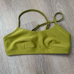 Alo Airlift Intrigue Bra Size Small Excellent Condition